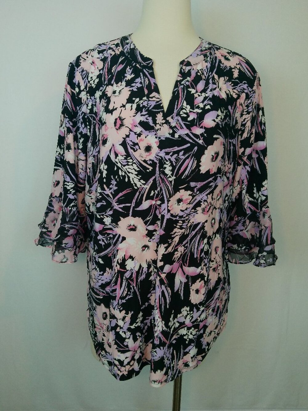Blouse Black Label Black Pink Floral Bell Sleeve Size XL